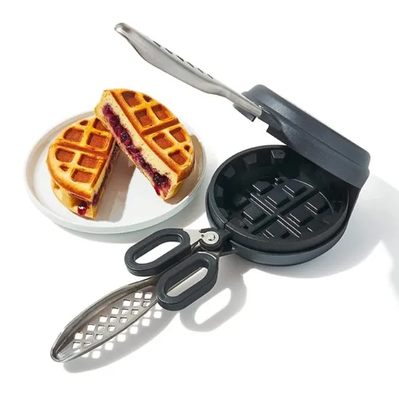 Wonderffle Cast Aluminum Stuffed Waffle Iron