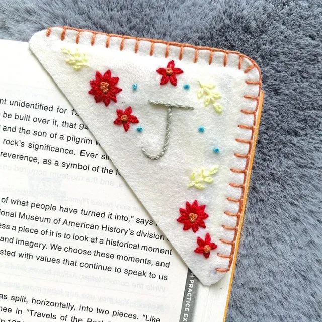 Hnqcpcvu Personalized Hand Embroidered Corner Bookmark