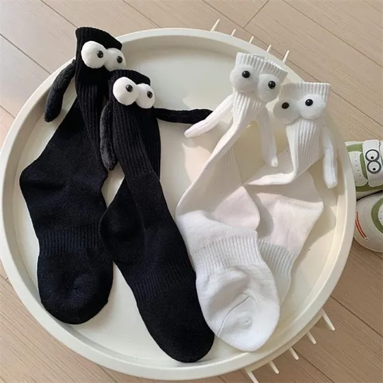 Smilelife 2 Pairs Magnetic Holding Hands Socks