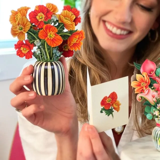 Freshcut Paper Pop-Up Mini Bouquet