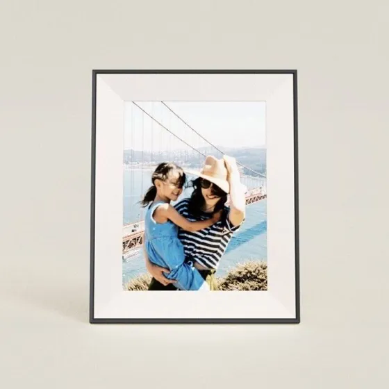 Aura HD Digital Picture Frame