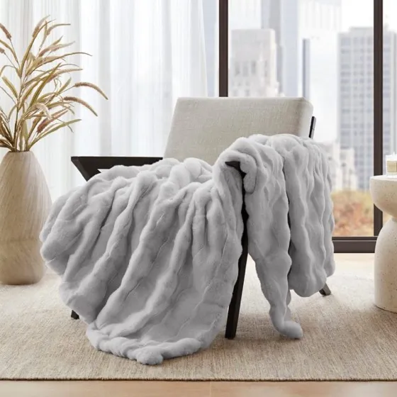 Madison Park Vivienne Faux Fur Throw Blanket Velvet